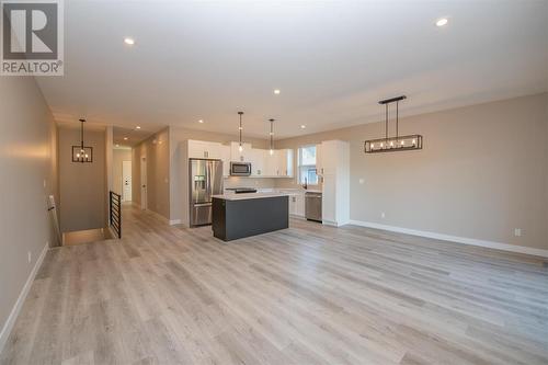 2508 Shuswap Avenue Unit# 11, Lumby, BC - Indoor Photo Showing Kitchen