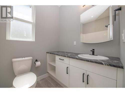 2508 Shuswap Avenue Unit# 10, Lumby, BC - Indoor Photo Showing Bathroom