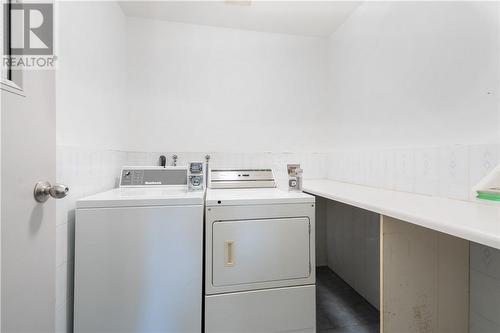 353 Lasalle, Sudbury, ON - Indoor Photo Showing Laundry Room