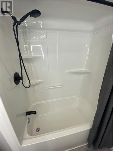 Second floor shower - 6 Monaco Crescent, Cornwall, ON - Indoor Photo Showing Bathroom