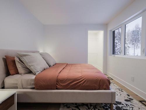 Chambre Ã Â coucher - 3205 Rue Du Chinook, Sainte-Adèle, QC - Indoor Photo Showing Bedroom