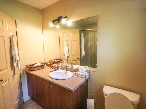 Salle de bains - 211 Rue Landry, New Richmond, QC - Indoor Photo Showing Bathroom