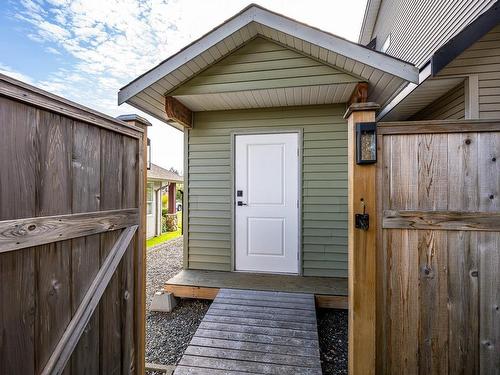 1238 Potter Pl, Comox, BC - Outdoor With Exterior