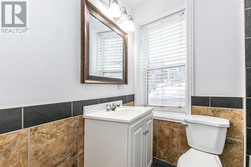 73 Queens Road, St. John'S, NL - Indoor Photo Showing Bathroom
