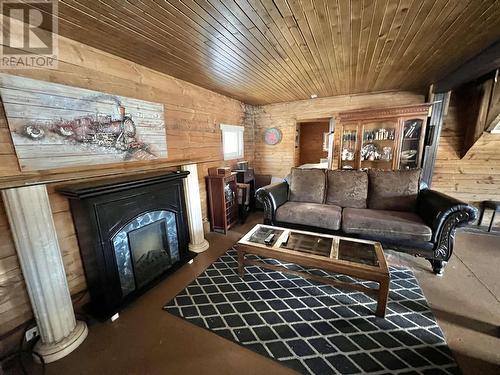 9990 Kishkan Road, Quesnel, BC - Indoor Photo Showing Living Room With Fireplace