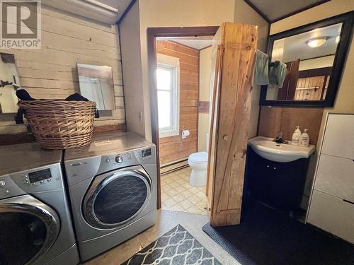 9990 Kishkan Road, Quesnel, BC - Indoor Photo Showing Laundry Room