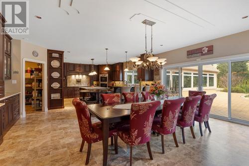 1480 Nighthawk  Drive, Castlegar, BC - Indoor Photo Showing Dining Room