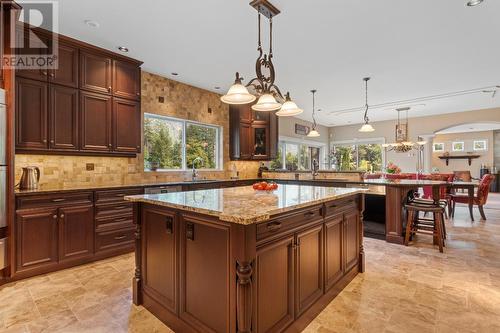 1480 Nighthawk  Drive, Castlegar, BC - Indoor Photo Showing Kitchen