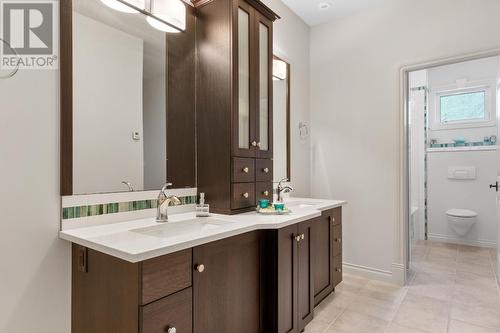 1480 Nighthawk  Drive, Castlegar, BC - Indoor Photo Showing Bathroom