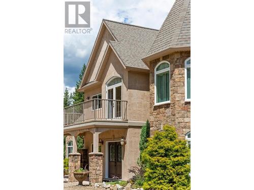 1480 Nighthawk  Drive, Castlegar, BC - Outdoor With Facade