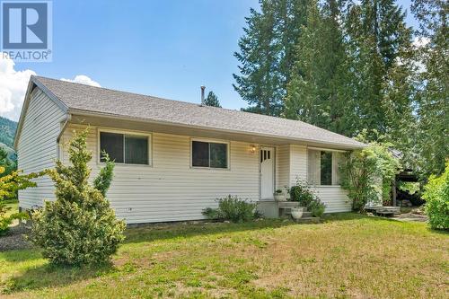 1480 Nighthawk  Drive, Castlegar, BC - Outdoor