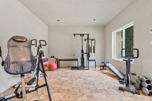 1480 Nighthawk Drive, Castlegar, BC - Indoor Photo Showing Gym Room