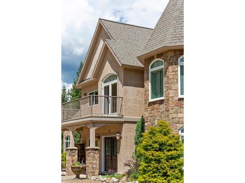 1480 Nighthawk Drive, Castlegar, BC - Outdoor With Facade