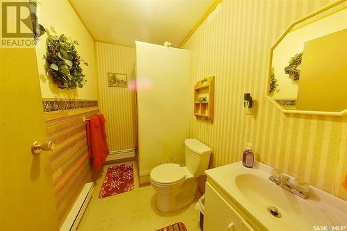 2122 100A Street, Tisdale, SK - Indoor Photo Showing Bathroom