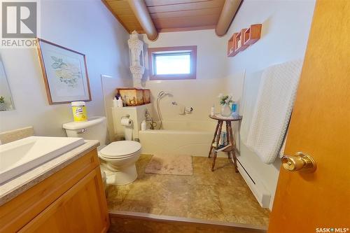 2122 100A Street, Tisdale, SK - Indoor Photo Showing Bathroom