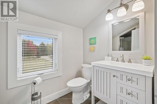 8508 Dale Road, Cobourg, ON - Indoor Photo Showing Bedroom