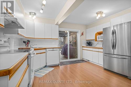 6 Low Street, Prince Edward County, ON - Indoor Photo Showing Kitchen