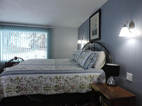 356 Marguerite Avenue, Greenwood, BC - Indoor Photo Showing Bedroom