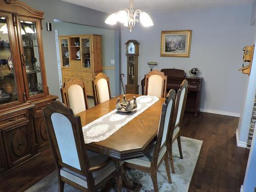 356 Marguerite Avenue, Greenwood, BC - Indoor Photo Showing Dining Room
