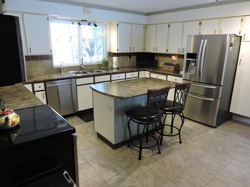 356 Marguerite Avenue, Greenwood, BC - Indoor Photo Showing Dining Room