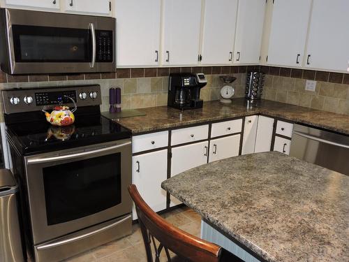 356 Marguerite Avenue, Greenwood, BC - Indoor Photo Showing Kitchen With Double Sink