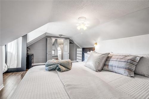 20 Leonard Street, Brantford, ON - Indoor Photo Showing Bedroom