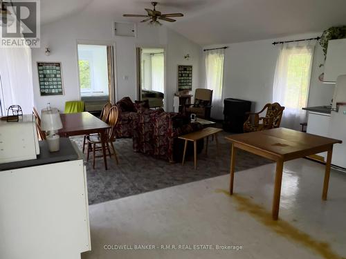 8860 County Rd 41, Addington Highlands, ON - Indoor Photo Showing Dining Room