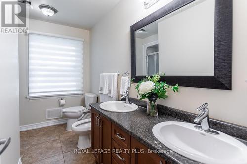 435 Parkside Dr, Hamilton, ON - Indoor Photo Showing Bathroom