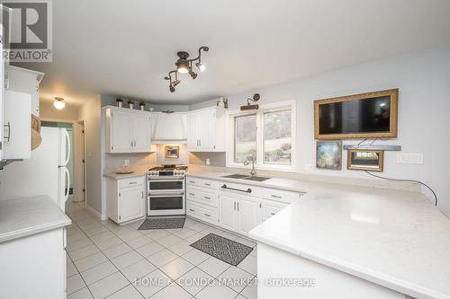 1819 York Rd, Niagara-On-The-Lake, ON - Indoor Photo Showing Kitchen