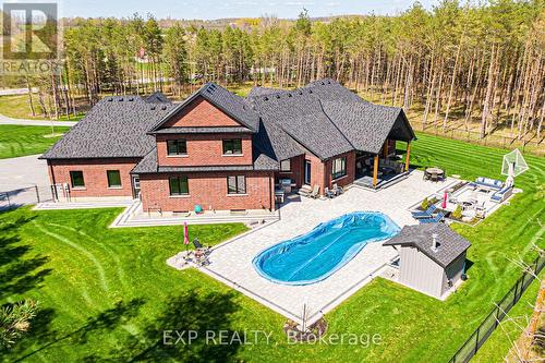2821 Old Homestead Road, Georgina, ON - Outdoor With In Ground Pool