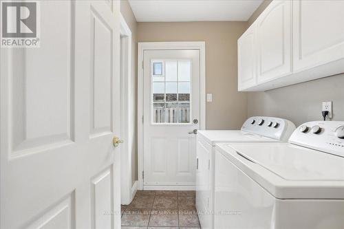 2036 Kawartha Cres, Mississauga, ON - Indoor Photo Showing Laundry Room