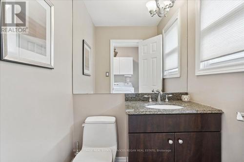 2036 Kawartha Cres, Mississauga, ON - Indoor Photo Showing Bathroom