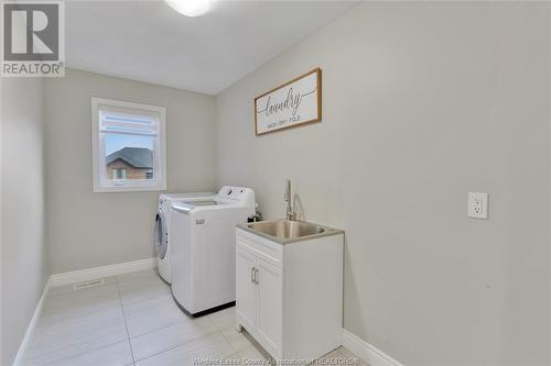 1353 Pascal Avenue, Lakeshore, ON - Indoor Photo Showing Laundry Room