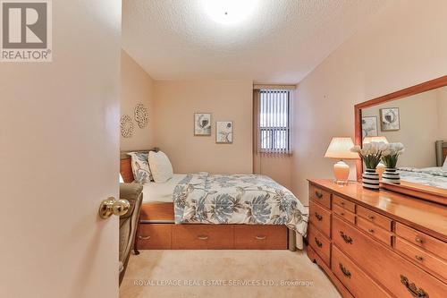 334 - 1300 Marlborough Court, Oakville, ON - Indoor Photo Showing Bedroom