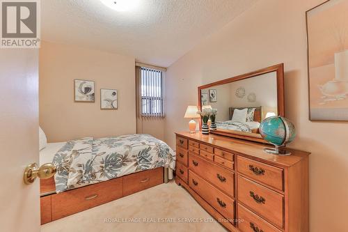 334 - 1300 Marlborough Court, Oakville, ON - Indoor Photo Showing Bedroom