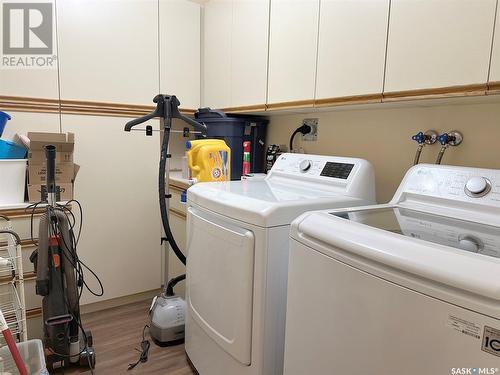202 250 Athabasca Street E, Moose Jaw, SK - Indoor Photo Showing Laundry Room