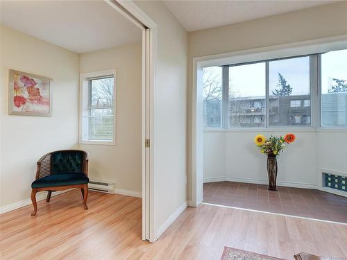 307-2900 Orillia St, Saanich, BC - Indoor Photo Showing Other Room