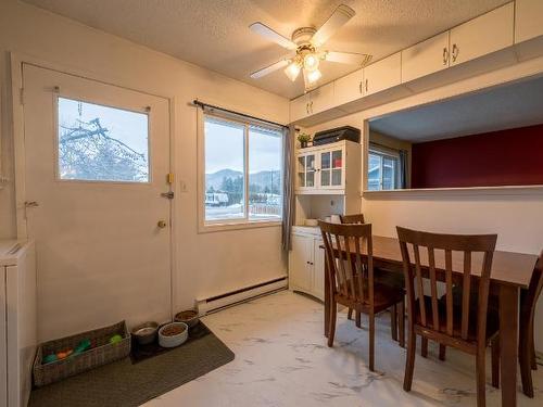 666/668 Reemon Drive, Kamloops, BC - Indoor Photo Showing Dining Room