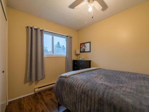 666/668 Reemon Drive, Kamloops, BC - Indoor Photo Showing Bedroom