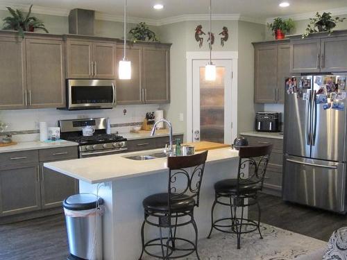 1524 Cowan Way, Merritt, BC - Indoor Photo Showing Kitchen With Stainless Steel Kitchen