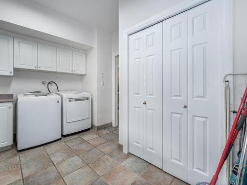 5976 Vla Rd, Chase, BC - Indoor Photo Showing Laundry Room