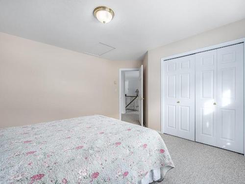 5976 Vla Rd, Chase, BC - Indoor Photo Showing Bedroom