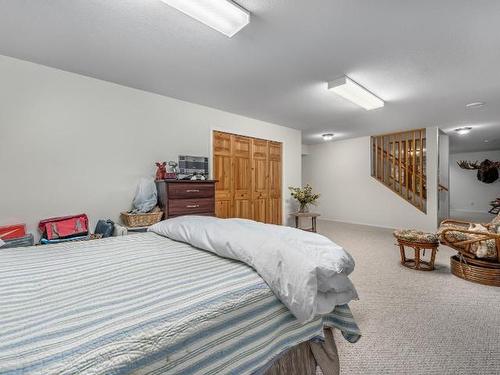 5976 Vla Rd, Chase, BC - Indoor Photo Showing Bedroom
