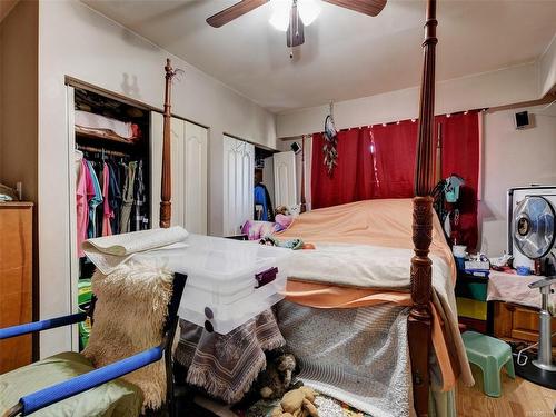 730 Snowdrop Ave, Saanich, BC - Indoor Photo Showing Bedroom