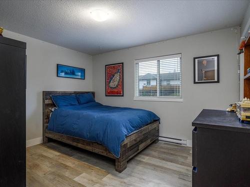 1600 Roberta Rd South, Nanaimo, BC - Indoor Photo Showing Bedroom