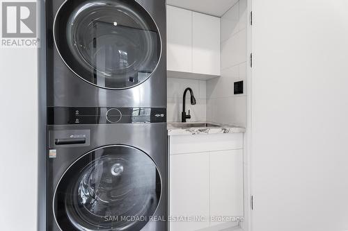 #304 -5444 Yonge St, Toronto, ON - Indoor Photo Showing Laundry Room