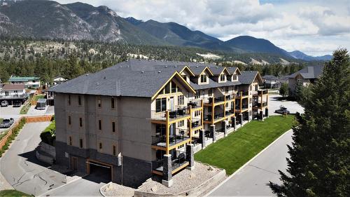 715 D - 700 Bighorn Boulevard, Radium Hot Springs, BC - Outdoor With View