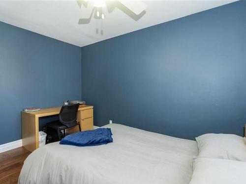 442 Scenic Drive, London, ON - Indoor Photo Showing Bedroom