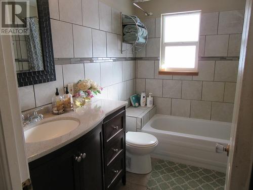 6497 Monette Road, Horse Lake, BC - Indoor Photo Showing Bathroom
