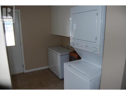 6497 Monette Road, Horse Lake, BC - Indoor Photo Showing Laundry Room